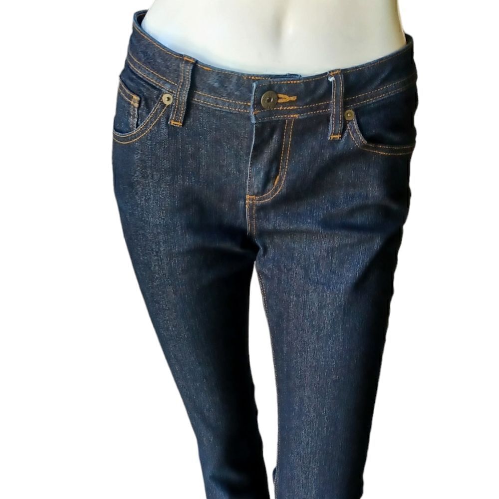 7003032........SO Skinny leg Jeans Size 7